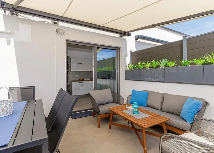 Sabena With Private Whirlpool