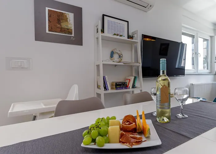 Sabena With Private Whirlpool