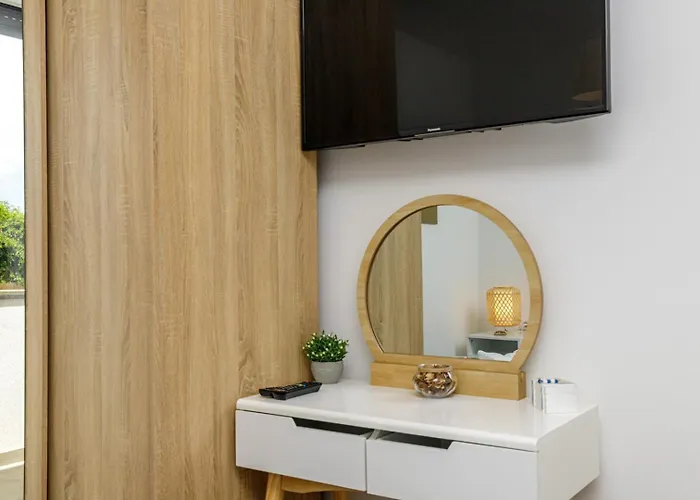 Апартаменти Sabena With Private Whirlpool *