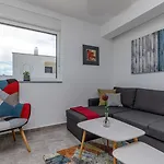 Appartement Sabena With Private Whirlpool Poreč