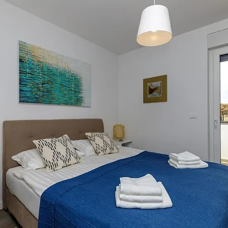 Sabena With Private Whirlpool דירה *