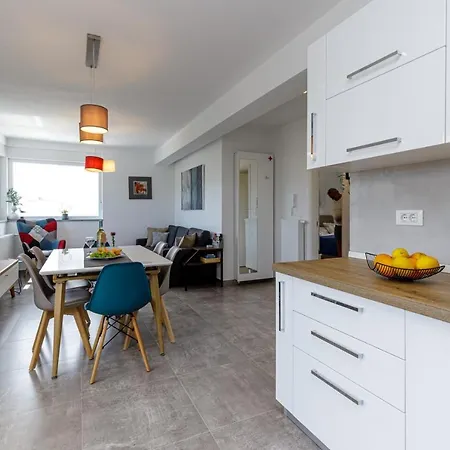 アパート Sabena With Private Whirlpool ポレッチ