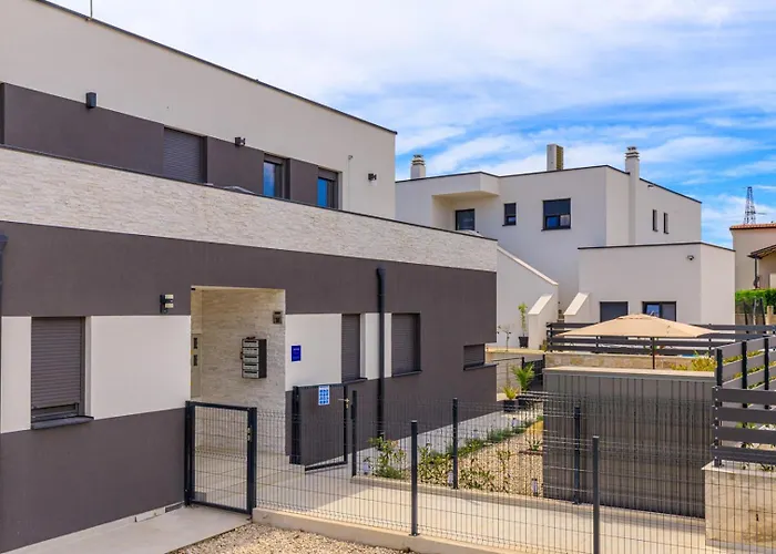 Sabena With Private Whirlpool Apartament