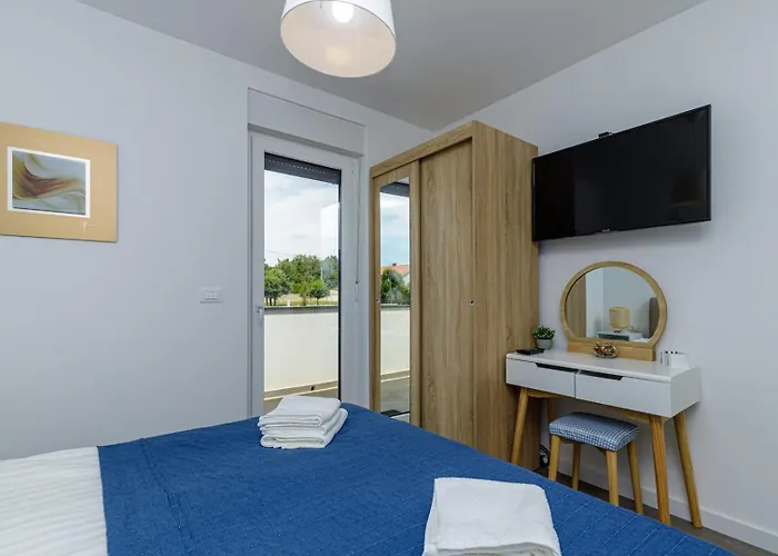 Sabena With Private Whirlpool 波雷奇