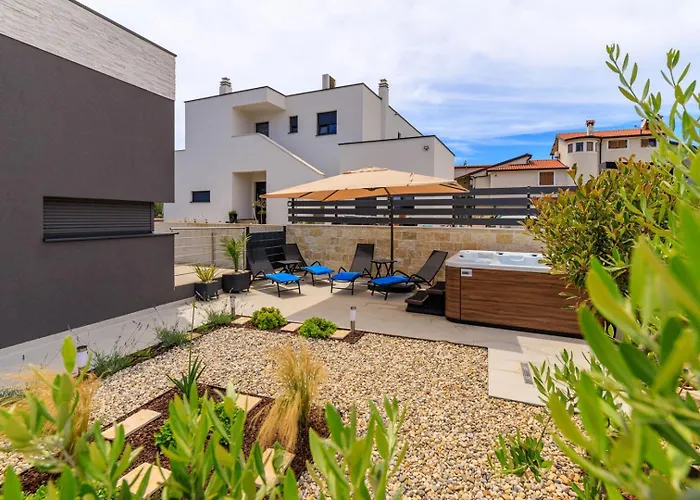 Sabena With Private Whirlpool *