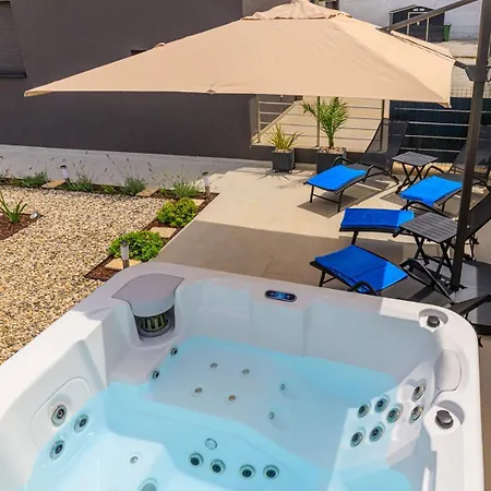 Sabena With Private Whirlpool Lägenhet Poreč